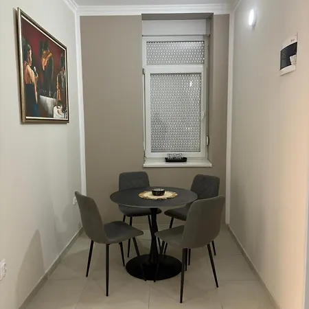 Casa Di Pino 즈레냐닌